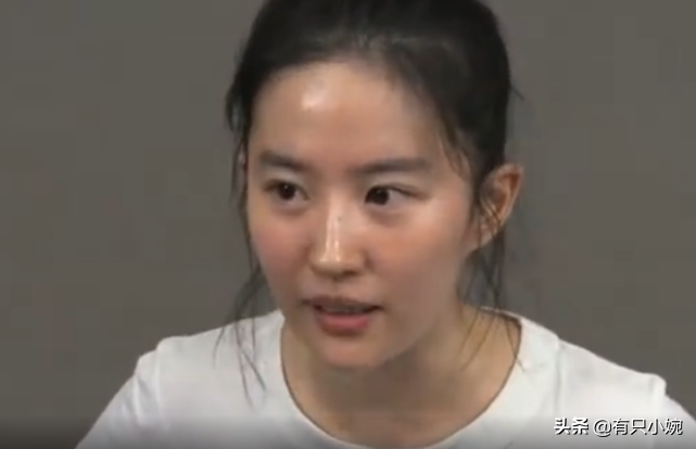 刘亦菲花木兰试镜罕见镜头曝光，对比杨采钰试镜，差距一目了然