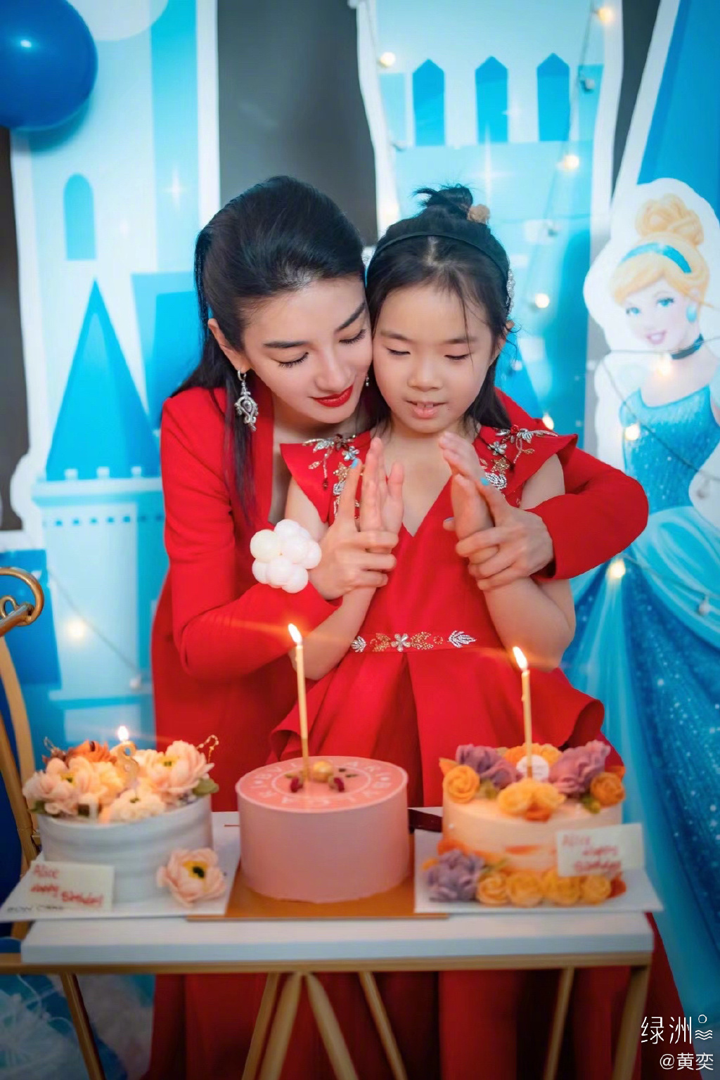 黃奕和女兒穿同款造型似姐妹花，8歲鐺鐺亭亭玉立越來越像媽媽