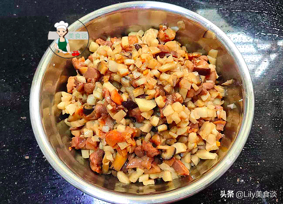 秋天，吃南瓜红薯不如吃它，3块钱一斤，营养极高，蒸包子真香呀