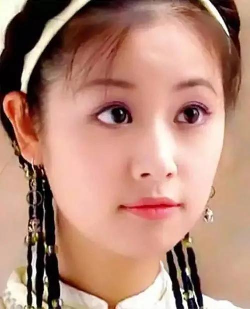 还珠三姐妹怎样拉开差距的？赵薇一路大佬护航