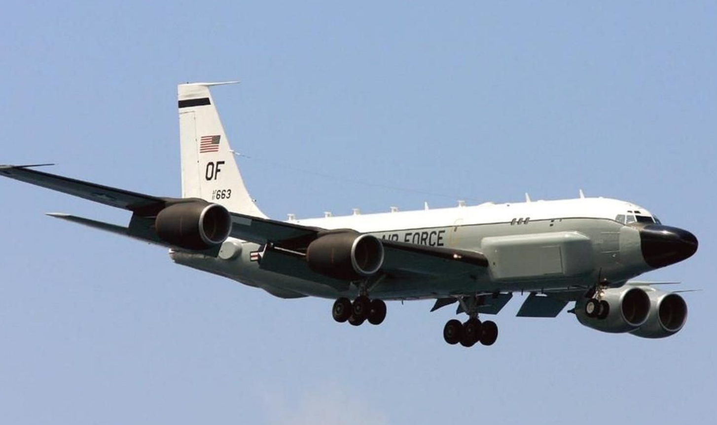 山东舰坐镇南海，运-20起降永暑礁机场 美军铤而