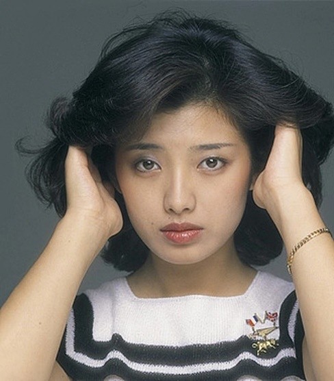 山口百惠：40年前的日本女神，巅峰时嫁人隐退，