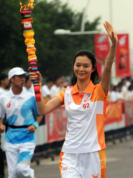 中國首位女艦長！ 從選美佳麗到踏上航母，出征星辰大海帥爆