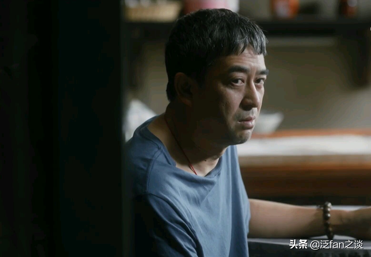 没有流量明星，全靠一群“老腊肉”的《装台》，凭啥招人待见？