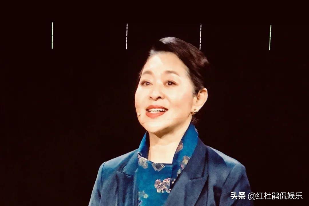 央视新综艺《大幕开启》即将开播，主持人倪萍张蕾解码红色舞台剧