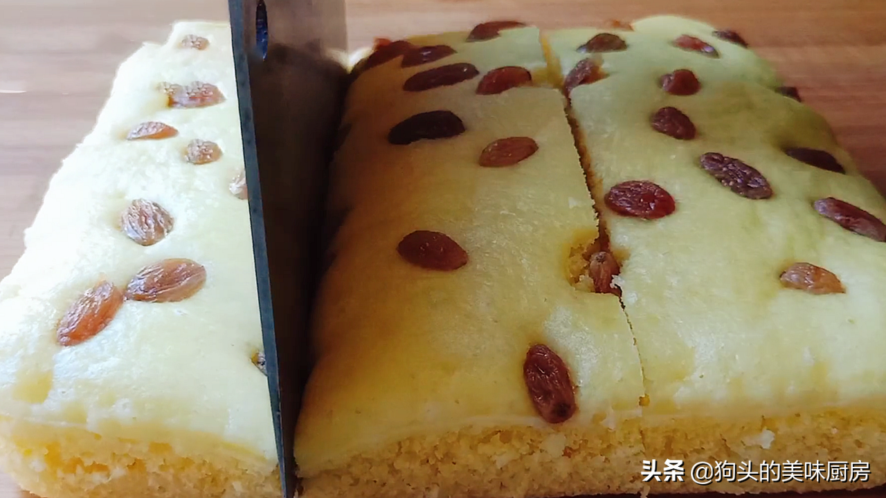 多吃粗糧好處多，用玉米麵這樣簡單一做，無油無糖，吃著更健康