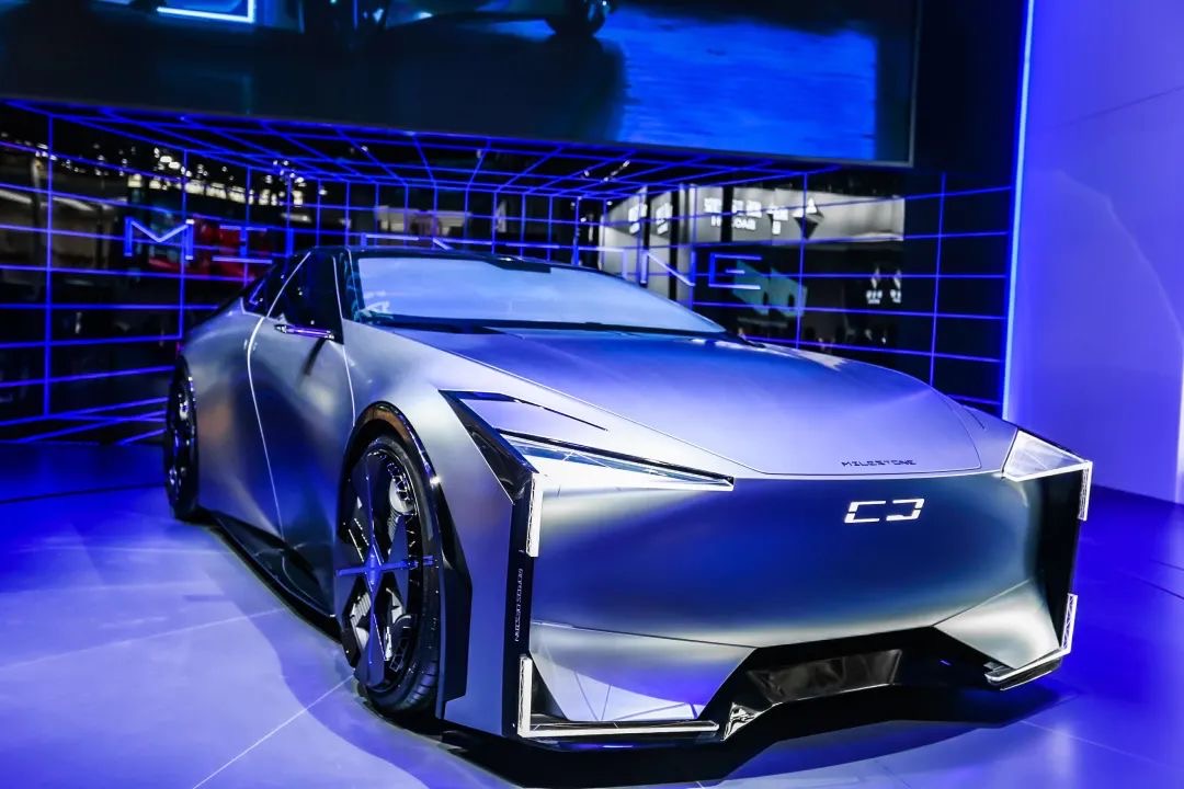 ��������"�߽�"���ʣ���һ�������"����"��Ϸ���Ѷ�̫��