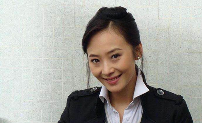 黄海波携美貌妻子首开直播，欲想转行带货直播