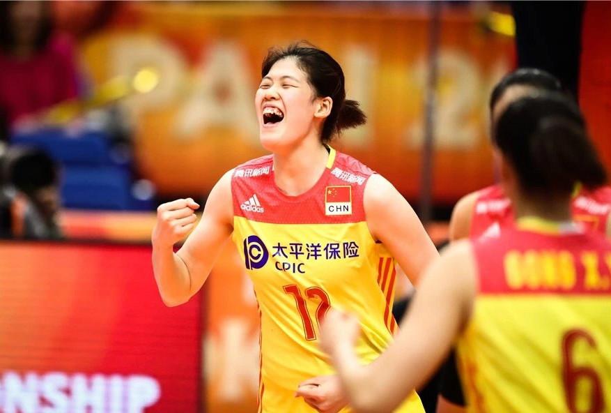 李盈莹出国留洋迎良机，女排新星加盟费内巴切受阻，或可取而代之