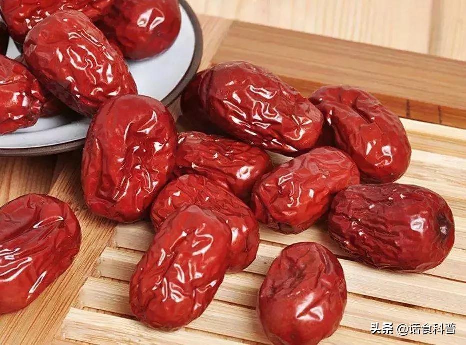 Can patients with high blood pressure eat red dates often? iNEWS
