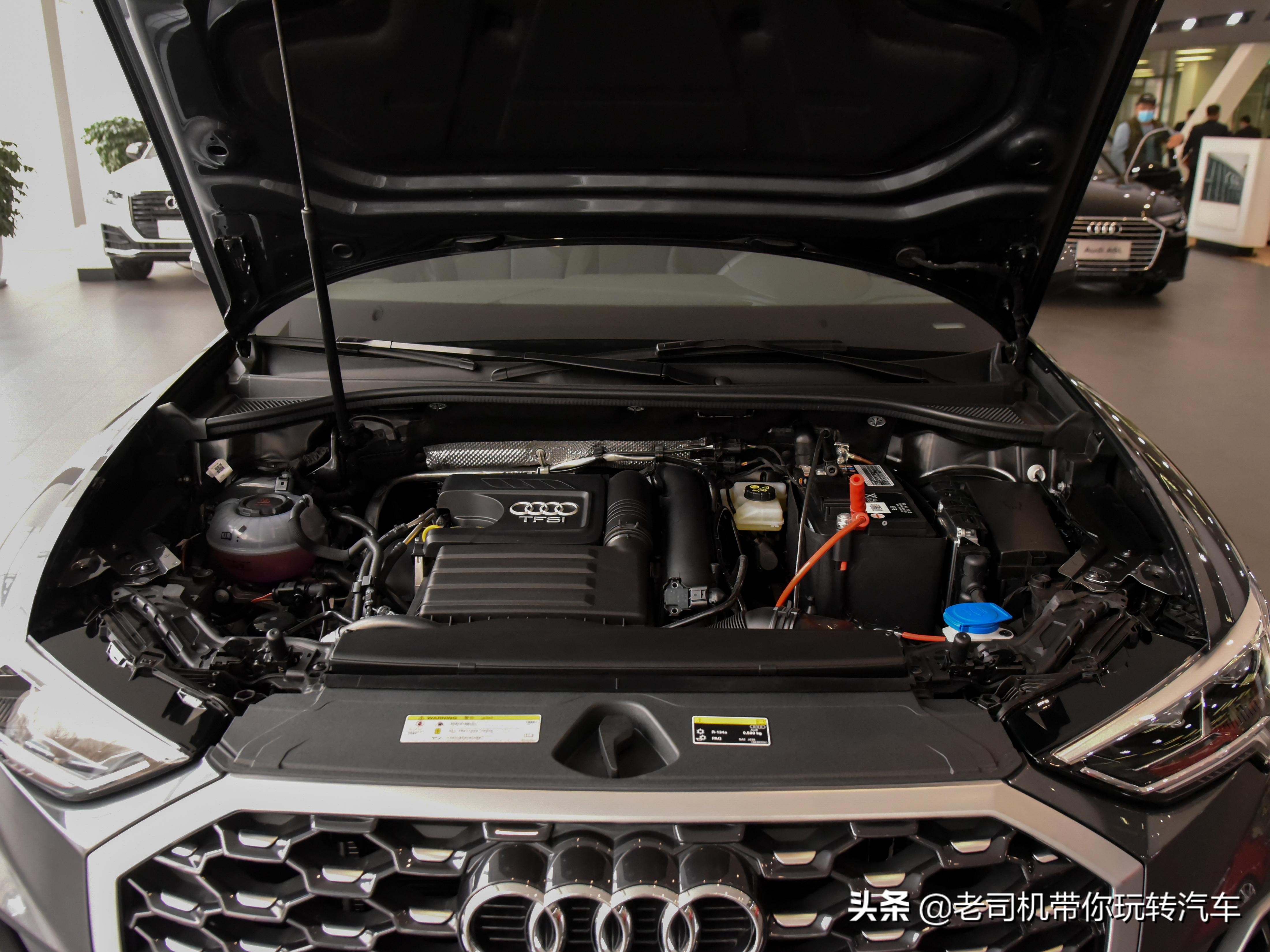 New luxury entry SUV model, fuel consumption 6.7L, goodlooking side