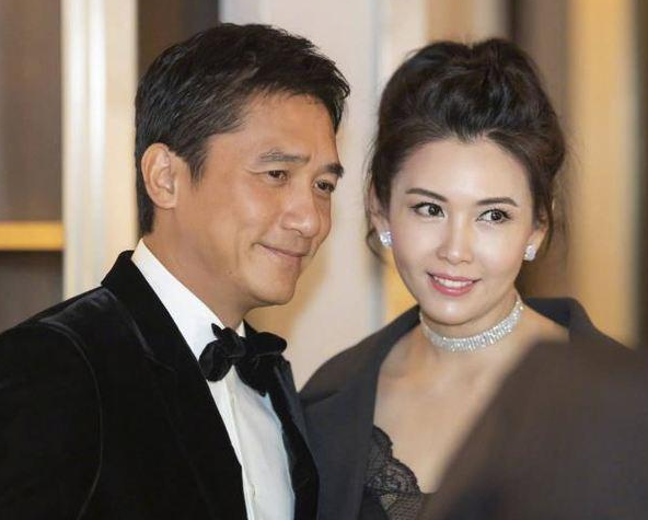 性感女神邱淑贞：为王晶甘愿做十年小三，嫁豪