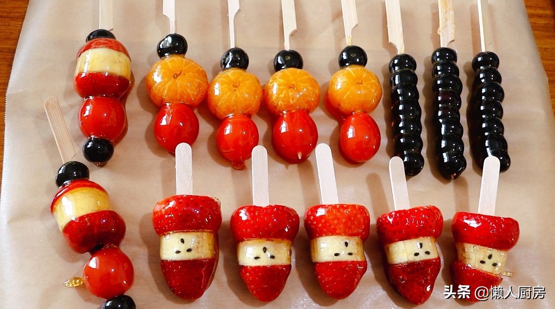 做糖葫蘆時，注意2點，做出來的糖葫蘆不黏牙，不粘手，不反沙