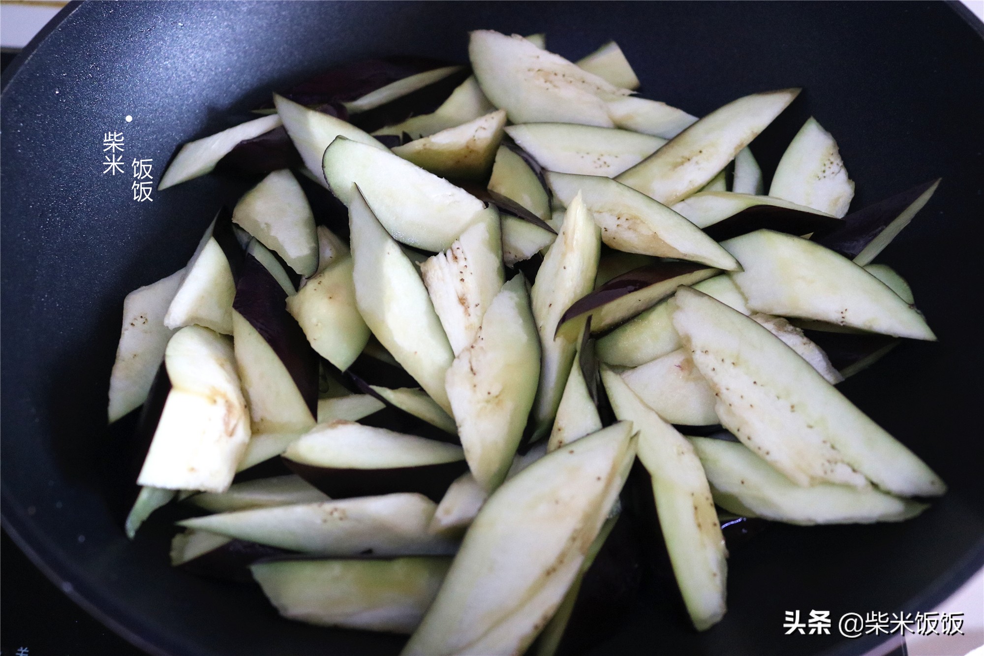 茄子简单又好吃的做法，不用油炸，不用腌，软烂鲜香赛过吃肉