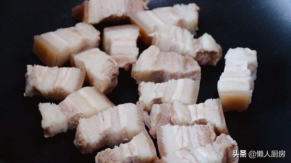 五花肉還能這樣做紅燒肉，螃蟹與五花肉完美結合，讓人食指大動