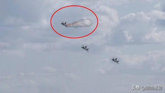 F-22再次坠落，之前还被国产雷达发现，F-22“猛禽