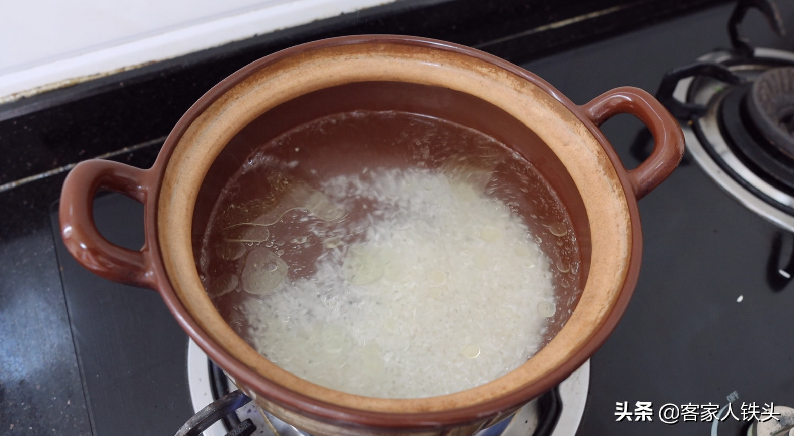 春季早餐吃這一鍋，廣東人百吃不膩，食材簡單營養好，孩子很愛吃