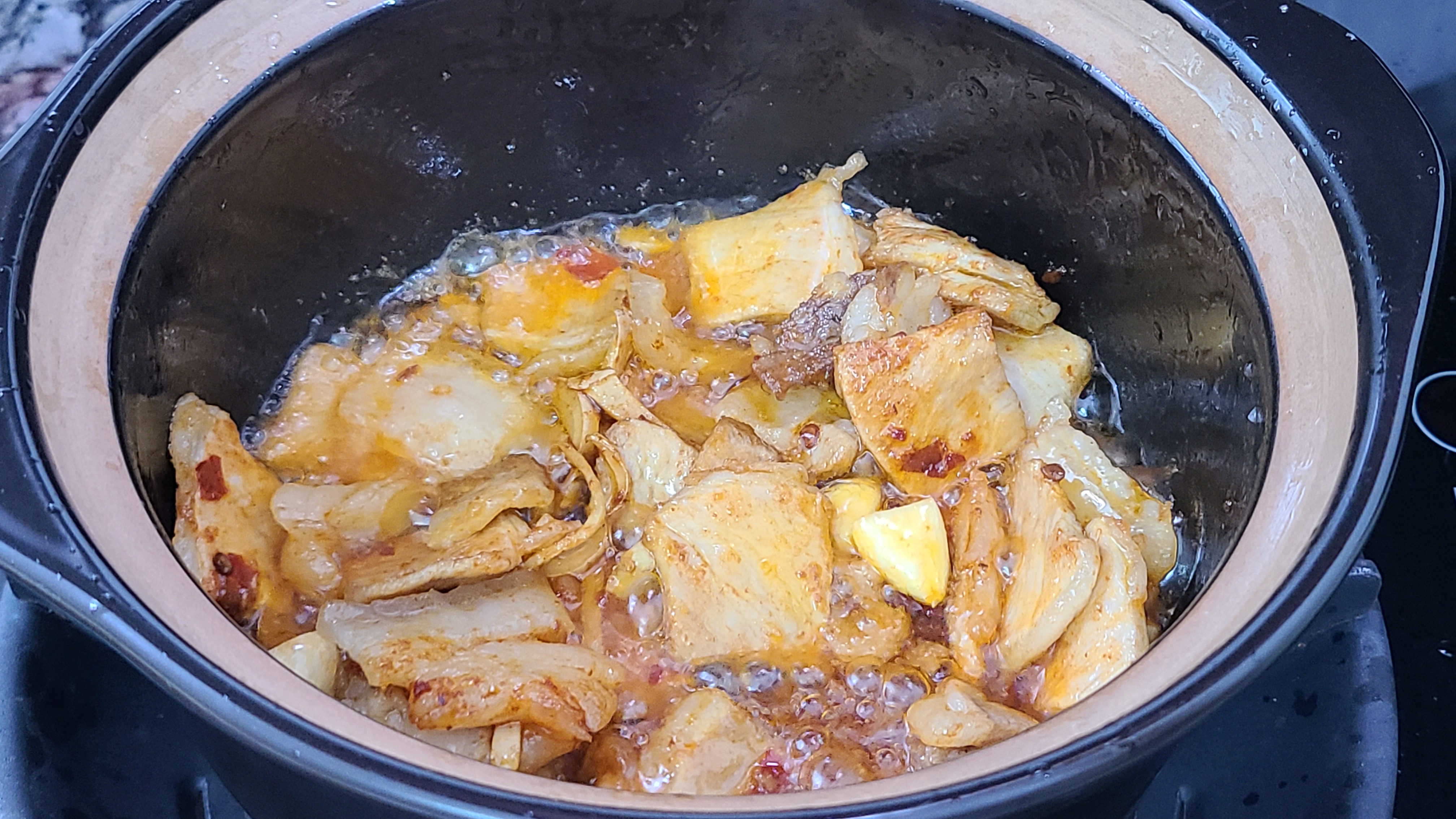 家常版白菜豆腐煲，简单好吃味道棒，天冷吃这道菜正好