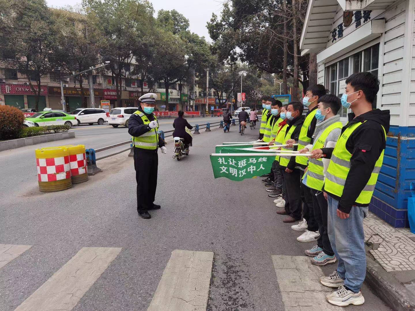 汉中公安交警一大队：彰显“交警力度”，擦亮城市文明底色