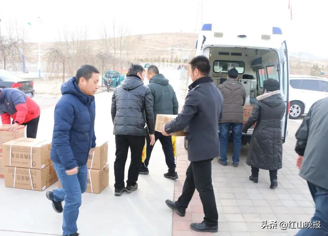 赤峰市蒙中医药“医播歌乐”联合党委开展送健康 送温暖志愿服务活动