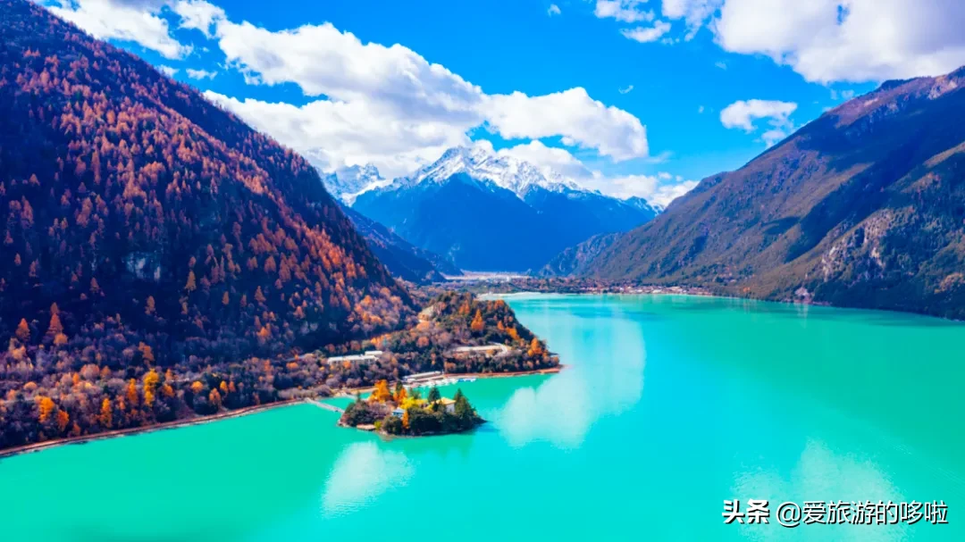 The best place to travel in October-November, the late autumn tour bus is about to depart