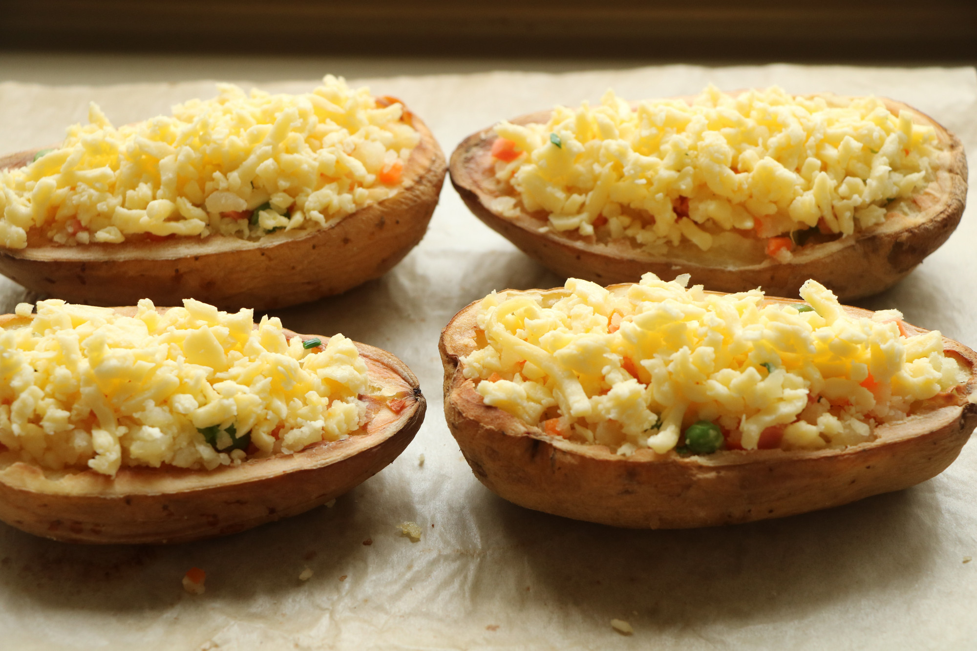 Since learning how to eat potatoes, children have to eat them the next day. It is simpler than pizza, and it tastes more delicious.