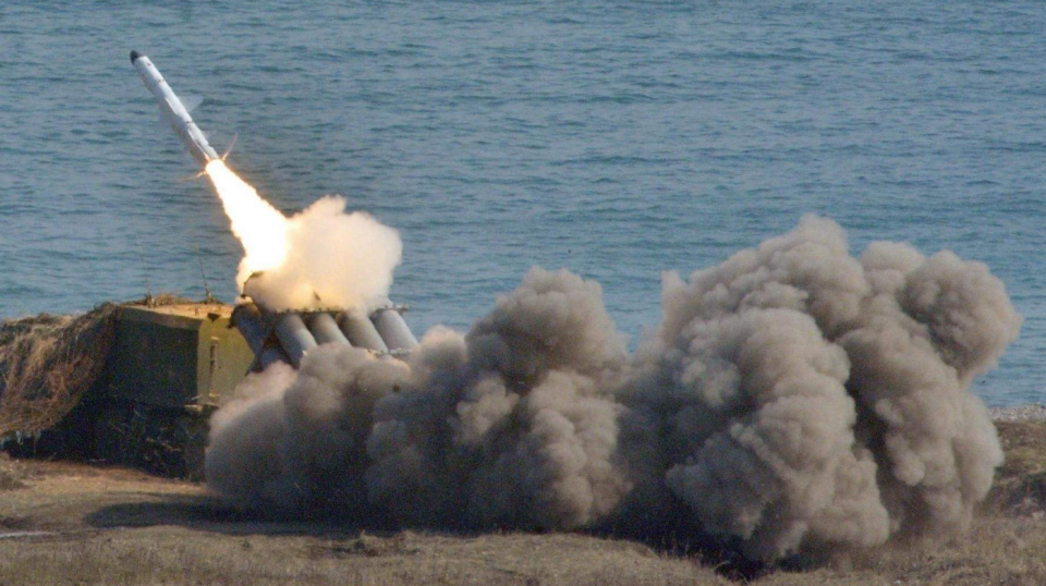 美俄两国曾想炸毁月球，原因为何？