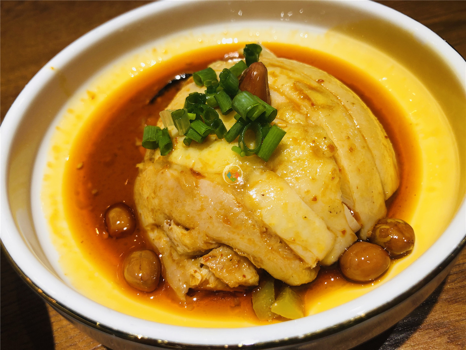 重庆毛血旺的隐藏骗局：大量豆芽打底，让人忽略了毛肚和鸭血