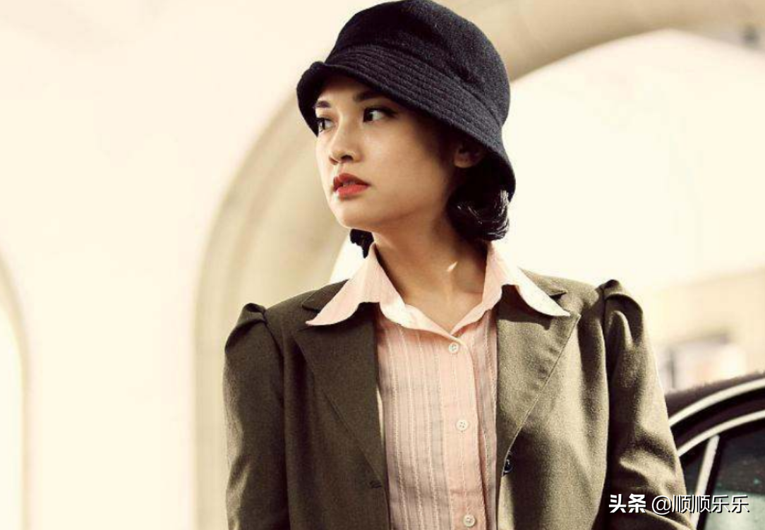 Edge catching dangler sings by the side of Yang Chenglin: This reaction ability also too absolutely