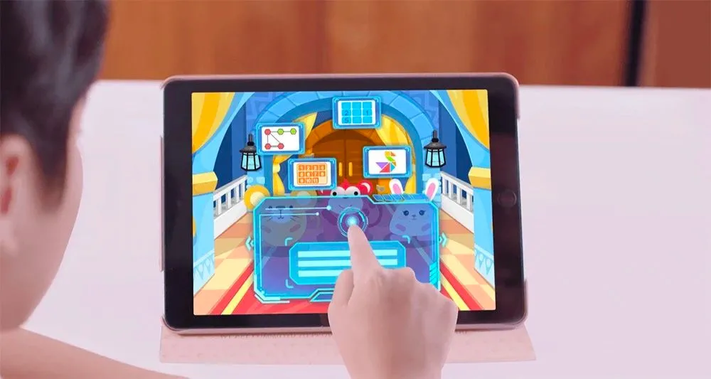 雇300多人全职来画画！这家火速蹿红的教育新秀，烧钱有门道