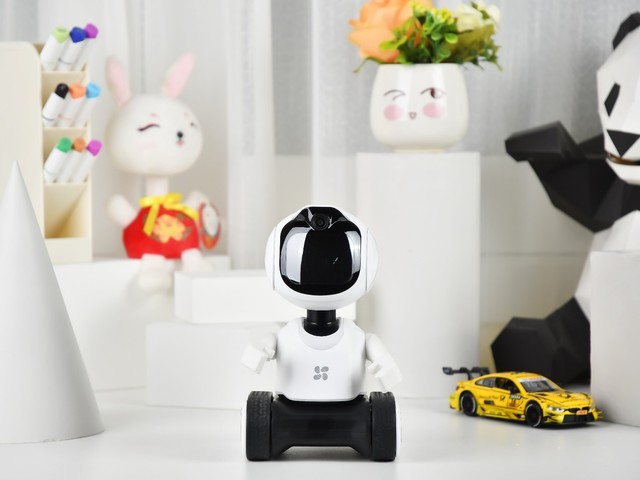 3岁+孩子的新玩具 萤石RK-2陪伴机器人评测