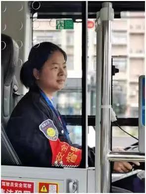暖心服务点亮品质灯塔