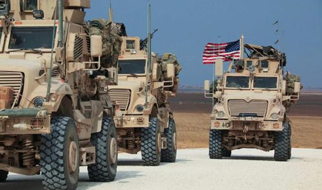 险些擦枪走火！美俄装甲车叙利亚狭路相逢，当