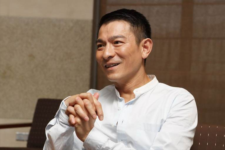杨幂愿意零片酬出演《战狼3》，吴京六字回复彰显高情商
