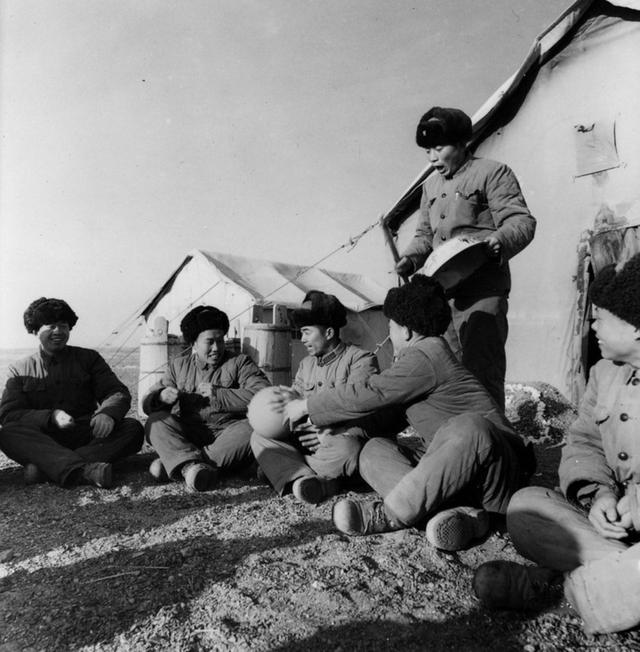 �ҹ��׿�ԭ�ӵ��Ա����䱳�����ֻ���Լ�֪�����Ͻ�֪����˵��ɶ