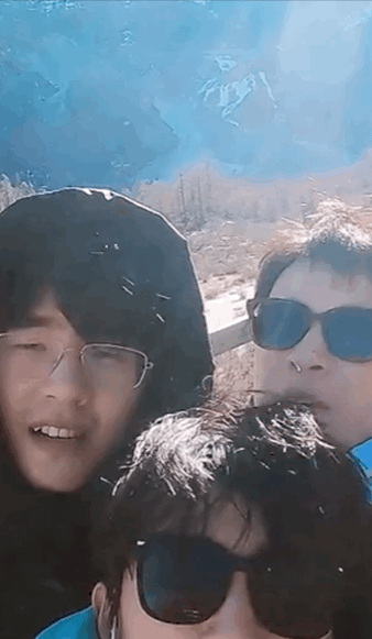 A piece of of Wang Junkai tall paste pursues, be praised by vermicelli made from bean starch however again and again, it is exaggerate or be practical and realistic