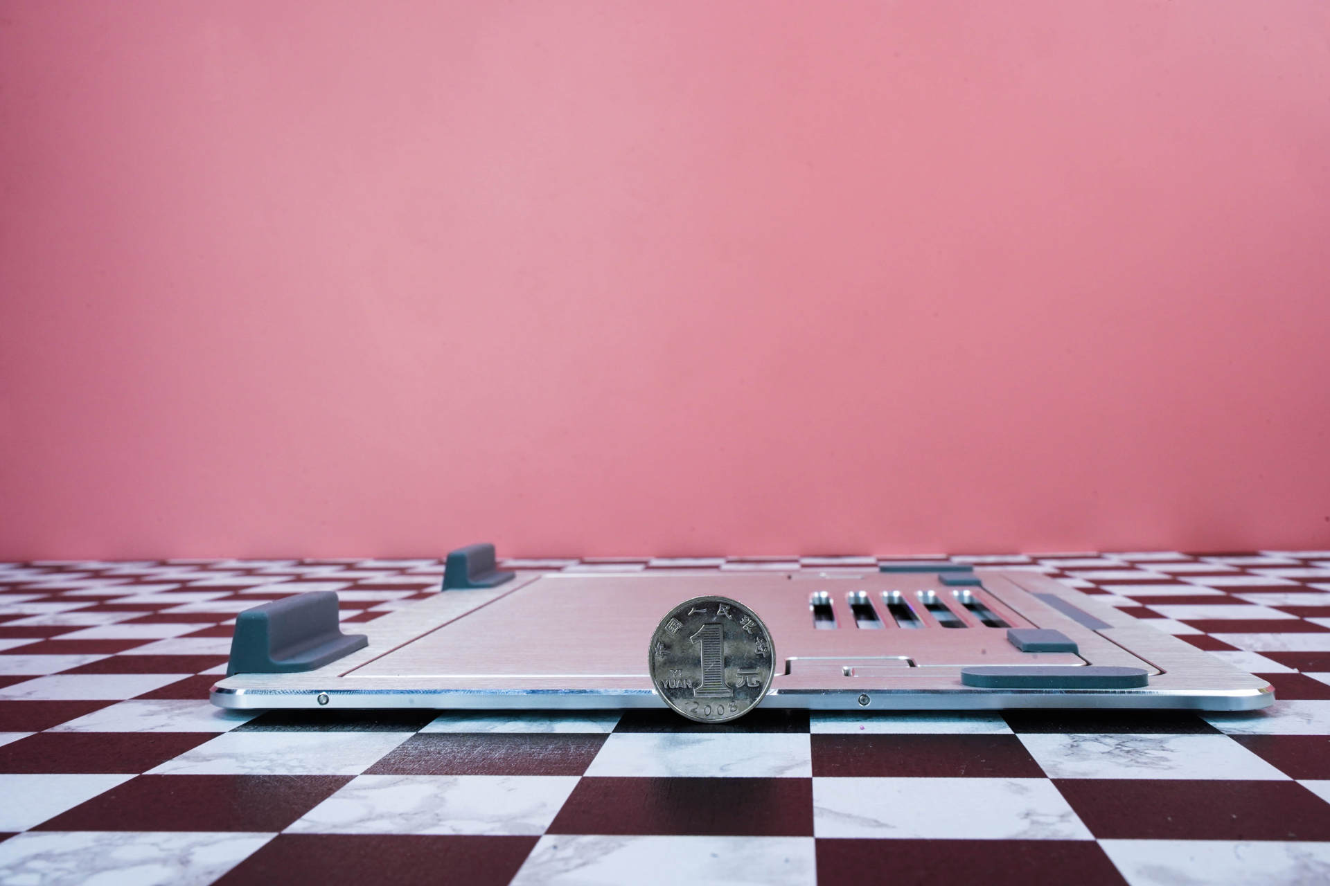 酷冷至尊Ergo铝支架：更轻，更薄，笔记本电脑必备神器