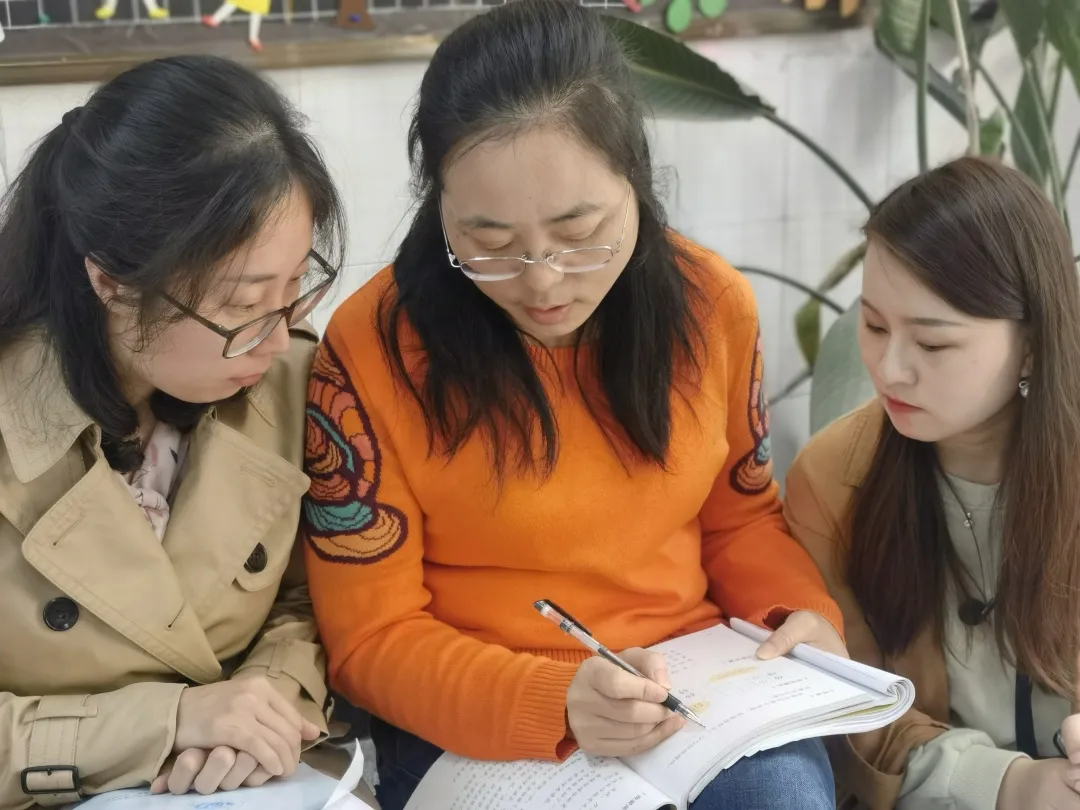 天府新区南湖小学丨聚焦统编教材 共话习作教学