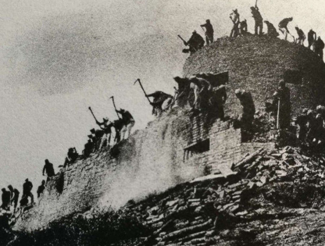 日本给中国造成巨大灾难，为什么国共两党都放