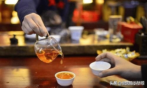 失业率创5年新高，“闲人”变多，他们都靠什么