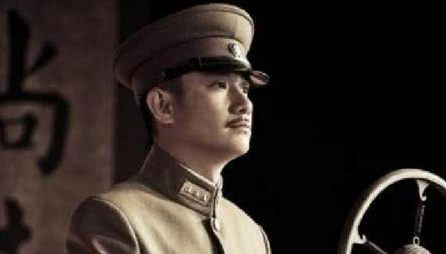 部下要篡位当东北王，该不该杀？占卜6次后，张