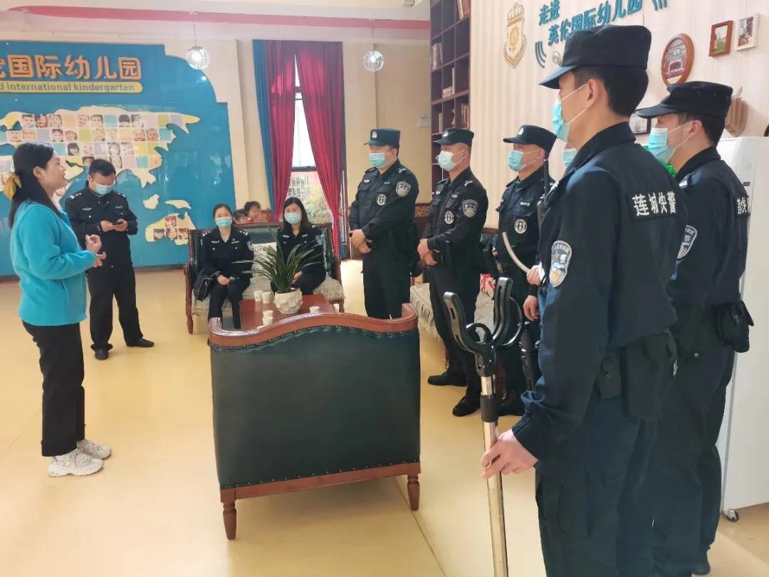 「我为群众办实事」湘潭高新公安护校安园，撑起校园安全伞