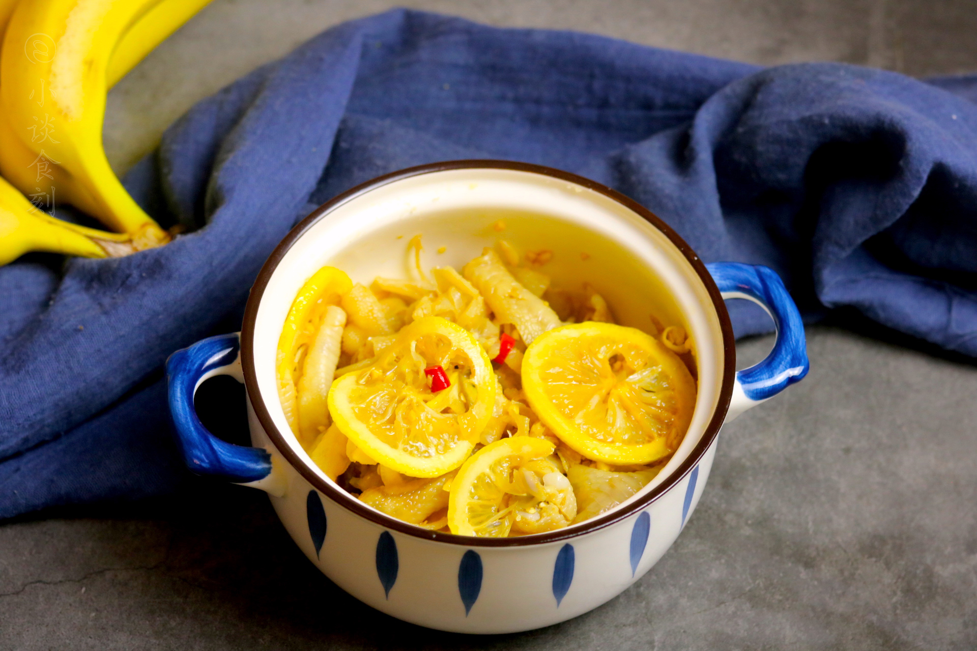 Does claw of the chicken that do not have bone go how bone? Teach you " one aspic 2 delimit 3 push " , go the key member is only, the novice also can be done