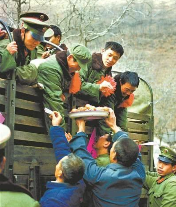 1985年百万裁军，很多部队领导不服，邓小平：头头不通调头头