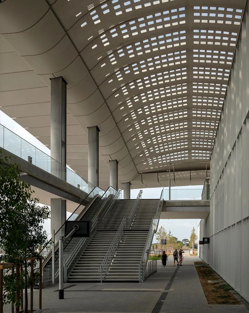 火车站：为城市代言的公共空间