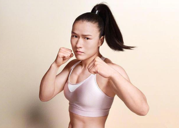 英特尔找来杨笠合作，就是一场自我毁灭式营销