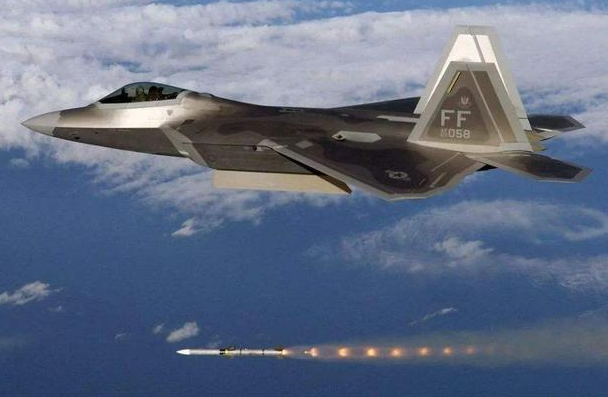 无视警告！美军18架F22战机直奔白令海，普京担心