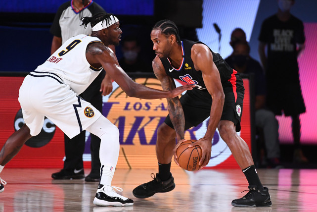 2020年最鐵一戰！Leonard 17投4中滿臉愁容，末節零分與詹皇神同步（影）-黑特籃球-NBA新聞影音圖片分享社區