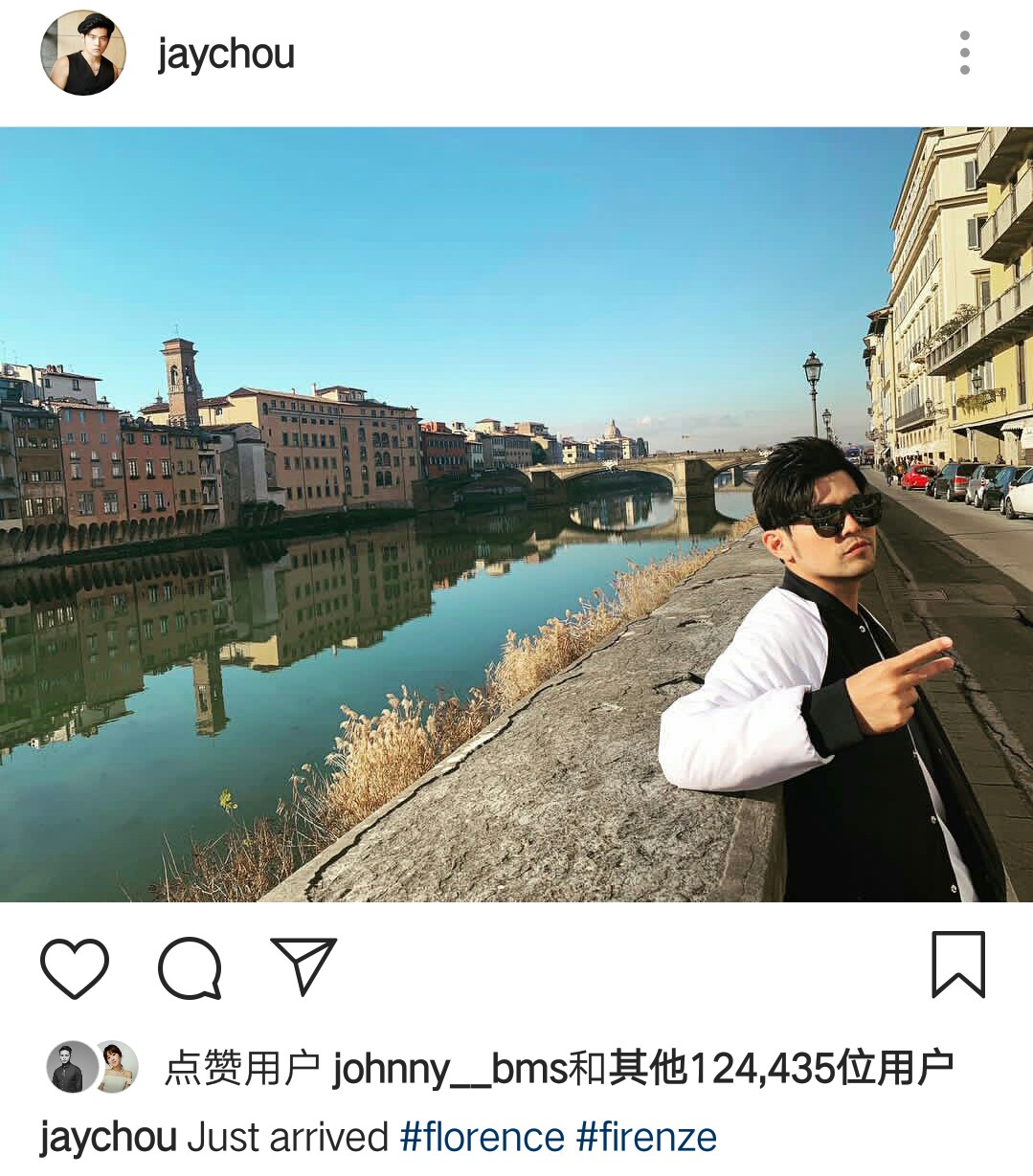 周杰伦全家打卡巴黎名胜，父女俩复刻名画超会玩，小周周亭亭玉立
