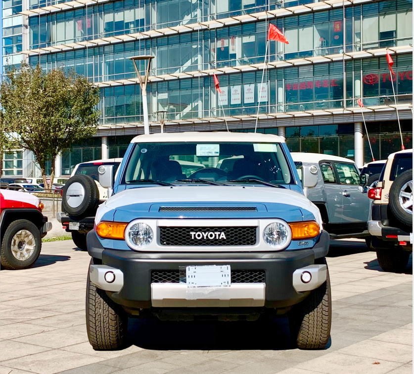 FJ酷路泽的价格，居然就能买到这款豪华品牌3.0T三门越野车